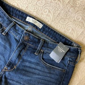 BNWT Abercrombie and Fitch Skinny Boot 4L